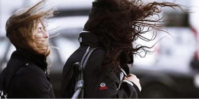 Pronostican lunes con lluvias, tormentas y vientos del sur