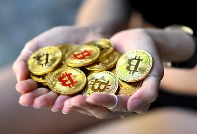 Alto índice de paraguayos está dispuesto a usar criptomonedas en compras, según estudio