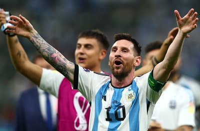 Argentina vence a México y deja la máxima tensión para la última fecha 