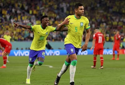 Brasil gana con lo justo y está en octavos 