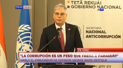 Embajador de los EE.UU. promete seguir denunciando a corruptos