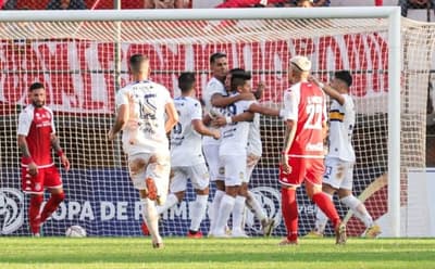 Trinidense golea a domicilio a General 