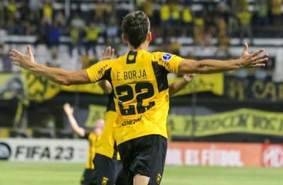 Guaraní supera a Ameliano y avanza en la Sudamericana 