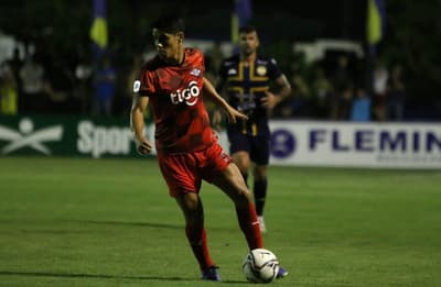 Libertad remonta y se aleja en la punta