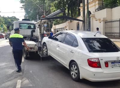 PMT despeja veredas en inmediaciones de Para Uno 