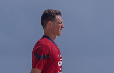 Sava no se mueve del barrio, ni aunque llame Boca, confirma Zapag 