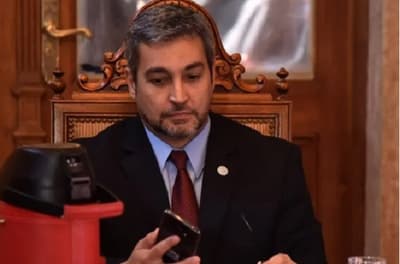 Piden la expulsión de Mario Abdo Benítez de la ANR