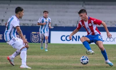 Paraguay iguala ante Argentina y clasifica en segunda posición 