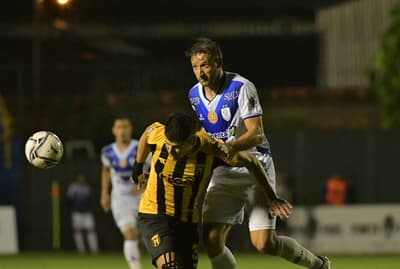 Guaraní resigna terreno al empatar ante Ameliano 