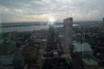 Cierre de otoño con lluvias y clima fresco