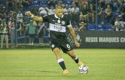 Olimpia saca agónico triunfo ante el colero 