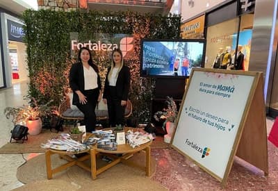 Empresa agasaja a madres por su día  