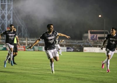 Libertad no falla y asegura mantener su ventaja en la punta