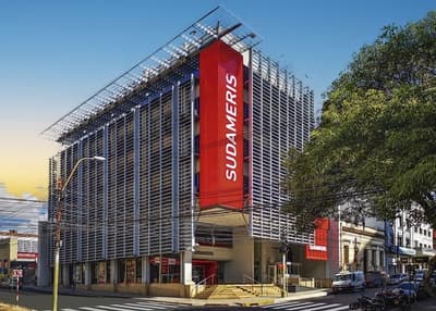 Accionistas aprueban la creación del banco más grande del país 