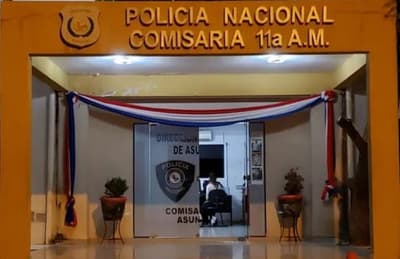 Denuncian a dos policías de Asunción por extorsión