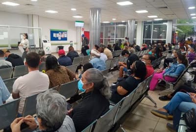 IPS amplía horarios: ¿Solución a la crisis de atención médica?