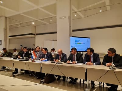 Paraguay y aliados exigen a Argentina suspender peaje en hidrovía