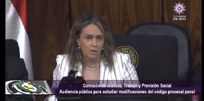 Yamil Esgaib corta el micrófono a Rocío Vallejo en audiencia pública