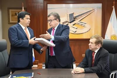 EBY: El exdirector Nicanor Duarte Frutos defiende el aumento de remuneraciones durante su gestión