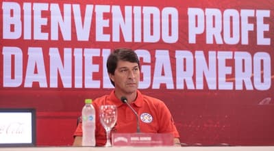 Presentan a Daniel Garnero como nuevo de DT de la Albirroja