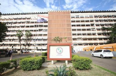 Denuncian estafa, mala praxis y lucro con medicamentos en IPS