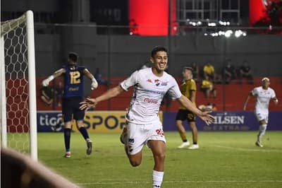 Goleada histórica: Nacional arrasa con Guaraní y sueña con la Libertadores