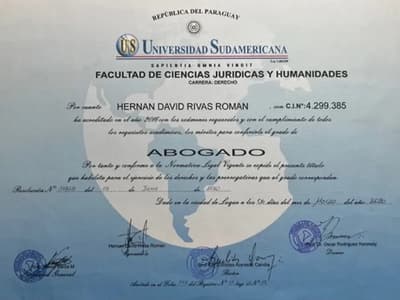 ¿Carrera de Derecho sin registro? El título de Hernán Rivas puesto en duda