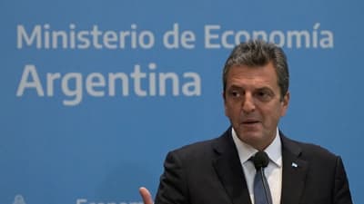 Massa confronta a petroleras por el 'milagroso' retorno del combustible