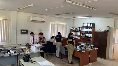 Fiscalía indaga irregularidades en licitaciones de Dinac