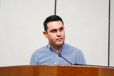 Imputación contra senador Rivas nuevamente devuelta por errores procesales