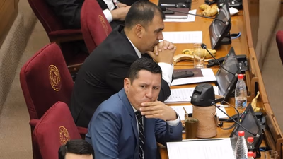 Chaqueñito pide permiso y desafía amenaza de expulsión