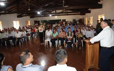 Ministro de Agricultura discrimina a alumnos homosexuales