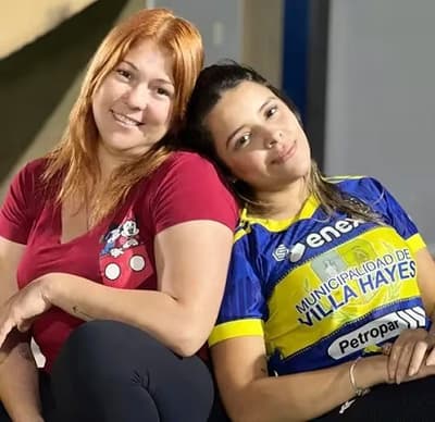 Funcionaria del Senado con salario de G. 6 millones también funge como secretaria del club presidido por hija de Bachi Núñez