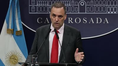 Milei intensifica política de privatizaciones y despidos
