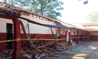 Misiones anuncia construcción en escuela tras derrumbe