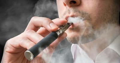 Diputados aprueban ley que prohíbe venta de vapeadores a menores