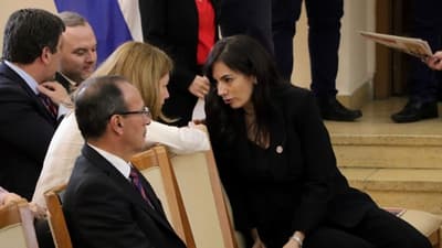 Vialeras respaldan a Centurión ante presión de gobernadores