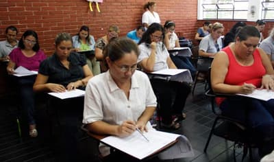 México ofrece becas aeroespaciales para mujeres paraguayas