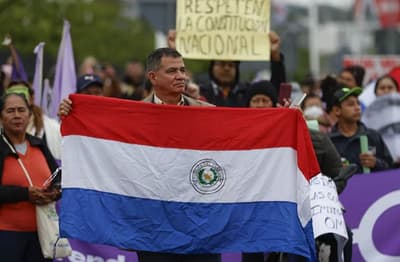 Jubilados y asegurados del IPS se manifiestan en inauguración de la Asamblea de la OEA