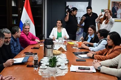 Gobierno estudia entregar subsidio directo a tarjetas de Cetrapam