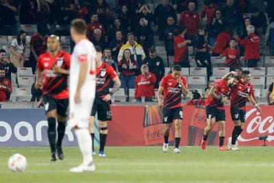Cerro Porteño se despide de la Sudamericana tras caer ante Athletico Paranaense