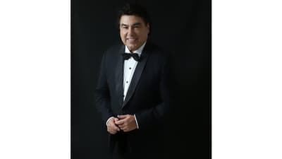 Concierto benéfico celebra 40 años de carrera del tenor Castro