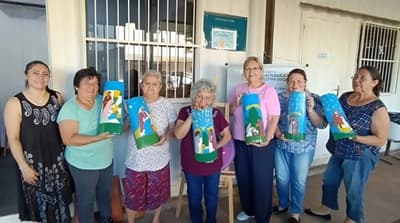 Arteterapia gratuita mejora la vida de adultos mayores en Itauguá