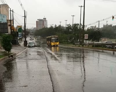 Tormentas eléctricas podrían afectar cinco departamentos esta tarde