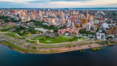 Corrupción frena inversiones en Paraguay, según Fitch Ratings