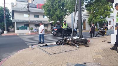 Choque fatal en Mariscal López: muere barrendero municipal