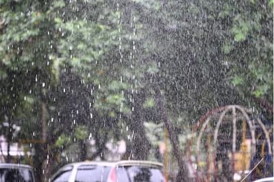 Alerta por lluvias y tormentas afectará a 12 departamentos