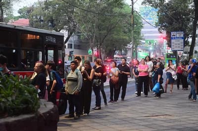 Gobierno promete pagar subsidio a transportistas en julio