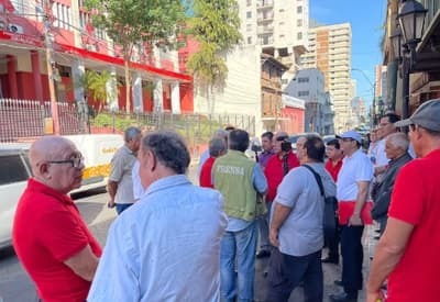 Dirigentes colorados exigen remoción de ministros y directivos