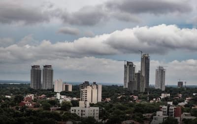 Clima caluroso y chaparrones en gran parte del país
